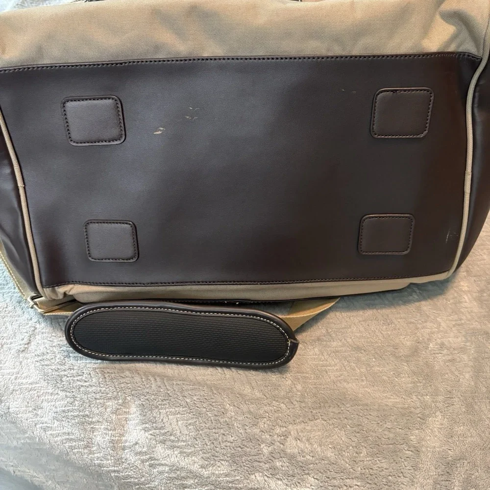 Dockers MDavis Tan Mid Size Duffel Bag